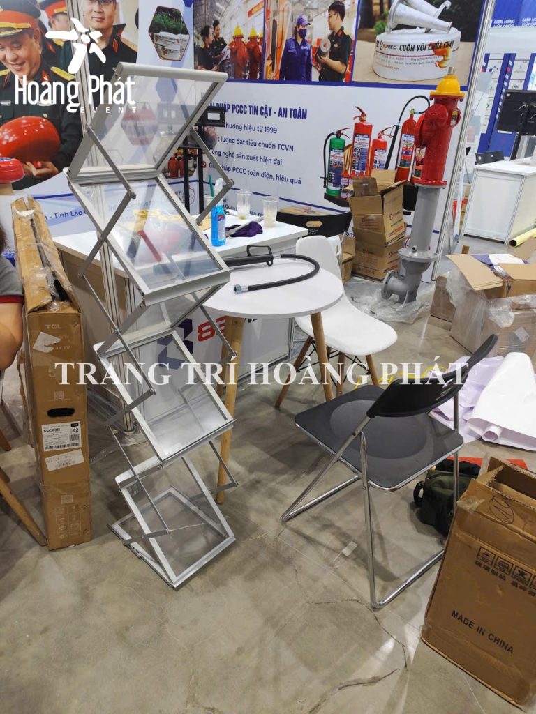Cho thuê kệ catalogue 