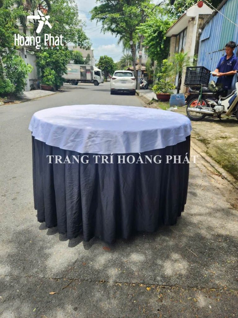 cho thuê bàn tròn inox