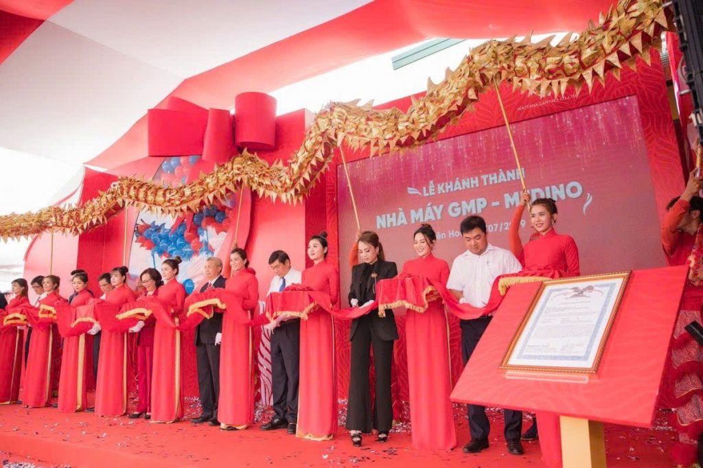 cho thuê trụ cắt băng khai trương khánh thành
