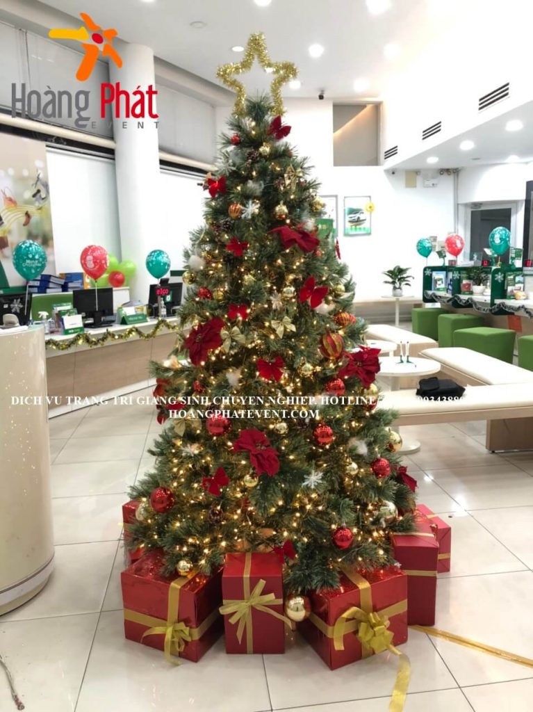 mẫu cây thông noel trang trí văn phòng